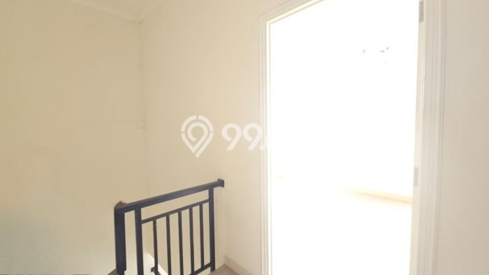 Jual Rumah Strategis Bagus Punya 3 KT di Kebon Jeruk Jakarta Barat - Jual Rumah Strategis Bagus Punya 3 KT di Kebon Jeruk Jakarta Barat -