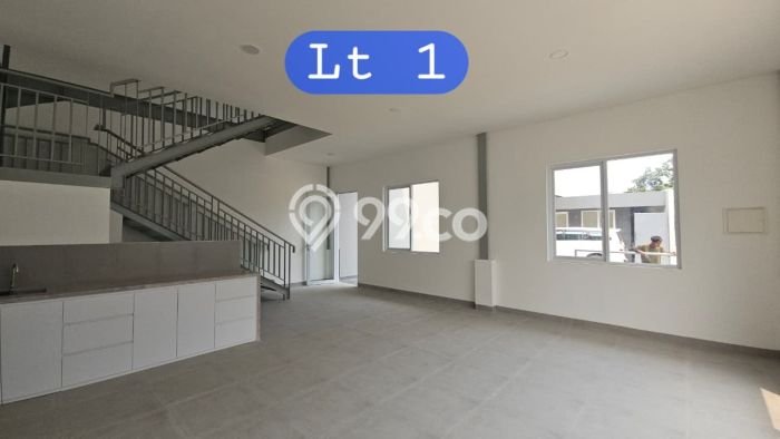 Unit Komersial Disewakan di Jakarta Barat Area Strategis Harga Kompetitif Unit Komersial Disewakan di Jakarta Barat Area Strategis Harga Kompetitif