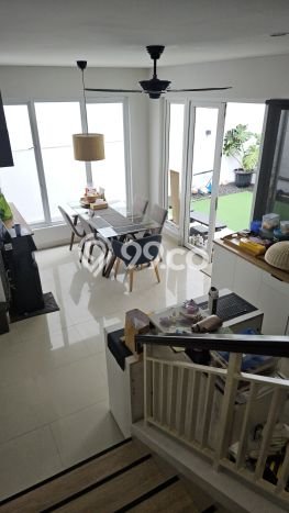 Rumah Elit Modern Tanpa Renovasi di Ulujami Jakarta Selatan Rumah Elit Modern Tanpa Renovasi di Ulujami Jakarta Selatan