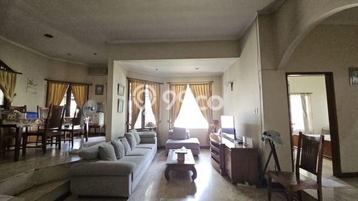 Dijual Rumah Luas Megah Dengan View Cantik di Permata Buana, Jakarta Barat Dijual Rumah Luas Megah Dengan View Cantik di Permata Buana, Jakarta Barat