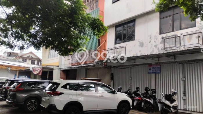 Disewakan Ruko di Ciledug, Luas 630m², Lokasi Bisnis Disewakan Ruko di Ciledug, Luas 630m², Lokasi Bisnis
