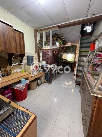 Rumah Modern 5 KT di Graha Raya Tangerang Selatan Semi Furnished Rumah Modern 5 KT di Graha Raya Tangerang Selatan Semi Furnished