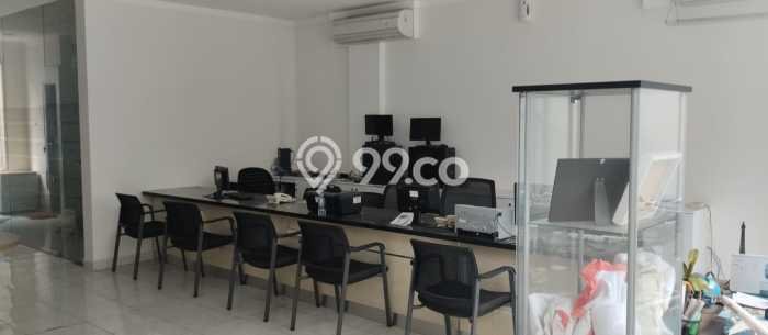 Ruko Dijual di Tangerang Selatan LT 93m2 & LB 208m2 Lokasi Terbaik! Ruko Dijual di Tangerang Selatan LT 93m2 & LB 208m2 Lokasi Terbaik!