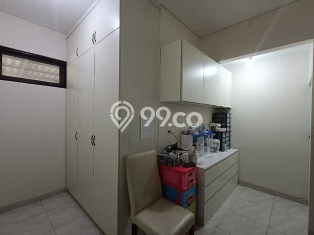 Rumah Mewah LB 168m2 Siap Pakai Desain Elegan di Alam Sutera, Tangerang Rumah Mewah LB 168m2 Siap Pakai Desain Elegan di Alam Sutera, Tangerang