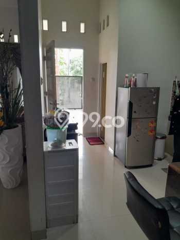 Rumah Luas Asri 4 KT Siap Huni di Joglo Jakarta Barat Rumah Luas Asri 4 KT Siap Huni di Joglo Jakarta Barat
