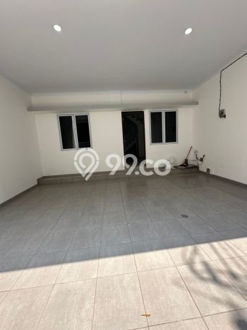 Rumah Strategis Minimalis Lb 183m2 di Kebon Jeruk, Jakarta Barat Rumah Strategis Minimalis Lb 183m2 di Kebon Jeruk, Jakarta Barat