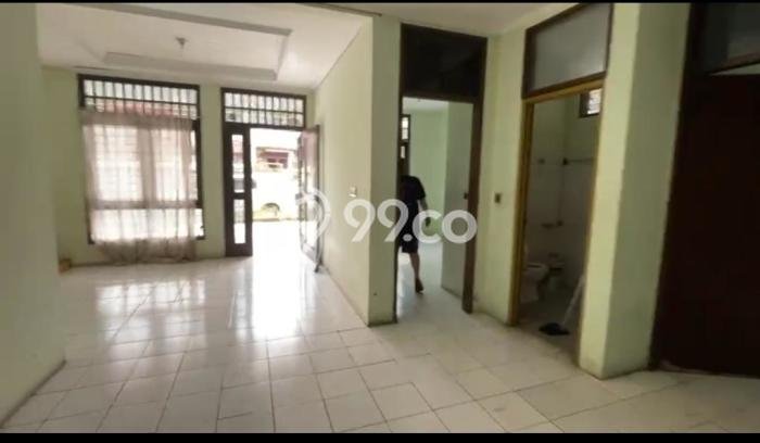 Hunian Mewah Siap Huni LT 240m2 di Benda, Tangerang Hunian Mewah Siap Huni LT 240m2 di Benda, Tangerang