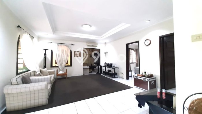 Rumah Elit Modern Siap Huni di Ampera Jakarta Selatan Rumah Elit Modern Siap Huni di Ampera Jakarta Selatan