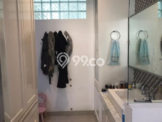 Rumah Elit Modern Tanpa Renovasi di Kayu Putih Jakarta Timur Rumah Elit Modern Tanpa Renovasi di Kayu Putih Jakarta Timur