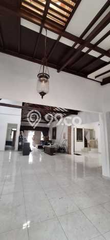 Rumah di Pulomas, Jakarta Timur, Luas 434m² Bangunan 300m² - SEGERA MILIKI! Rumah di Pulomas, Jakarta Timur, Luas 434m² Bangunan 300m² - SEGERA MILIKI!