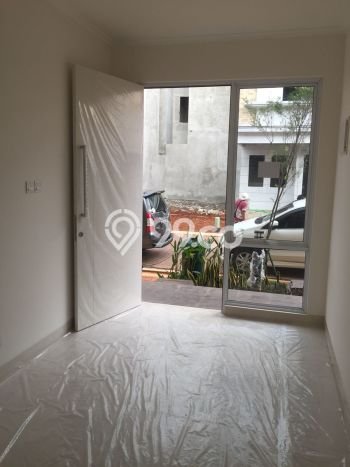Dijual Hunian Rumah Terawat 2 Kamar di Gading Serpong, Tangerang Dijual Hunian Rumah Terawat 2 Kamar di Gading Serpong, Tangerang