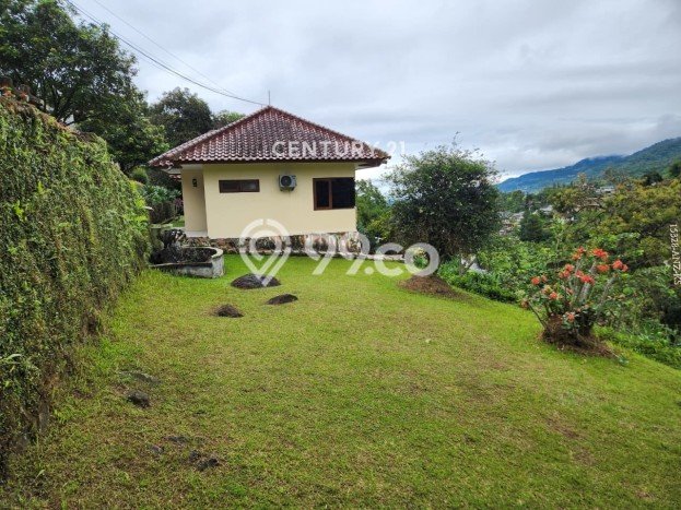 Rumah Mewah Siap Huni LT 6423m2 di Cisarua, Bogor Rumah Mewah Siap Huni LT 6423m2 di Cisarua, Bogor