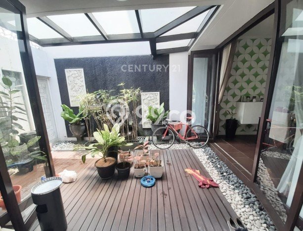 Jual Rumah Mewah Elegan Dengan View Eksklusif di Sektor 9-Bintaro, Tangerang Selatan Jual Rumah Mewah Elegan Dengan View Eksklusif di Sektor 9-Bintaro, Tangerang Selatan