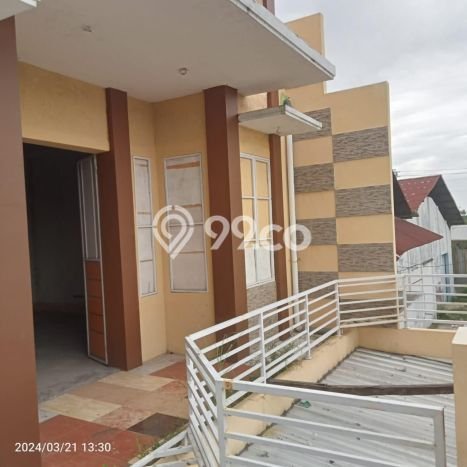 Unit Ruko Dijual di Semarang Barat Semarang Luas Tanah 182m2, Luas Bangunan 260m2 Unit Ruko Dijual di Semarang Barat Semarang Luas Tanah 182m2, Luas Bangunan 260m2