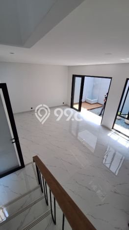 Rumah Luxury Modern Siap Huni di Bintaro Tangerang Selatan Rumah Luxury Modern Siap Huni di Bintaro Tangerang Selatan