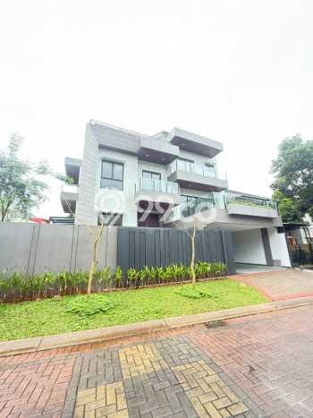 Rumah Mewah LB 526m2 Siap Huni Desain Elegan di BSD City, Tangerang Rumah Mewah LB 526m2 Siap Huni Desain Elegan di BSD City, Tangerang