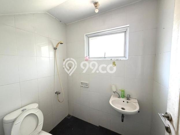 Dijual Rumah Luas Elegan Dengan View Cantik di Gading Serpong, Tangerang Dijual Rumah Luas Elegan Dengan View Cantik di Gading Serpong, Tangerang