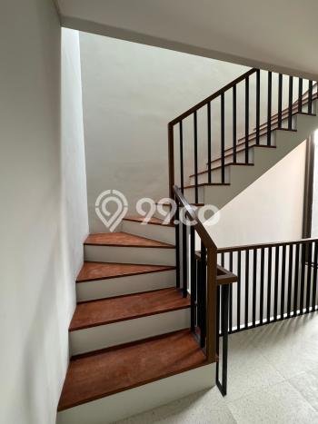 Rumah Elit Modern Siap Huni di BSD Tangerang Rumah Elit Modern Siap Huni di BSD Tangerang