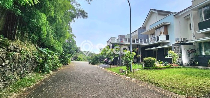Rumah Luxury Modern Tanpa Renovasi di BSD Tangerang Rumah Luxury Modern Tanpa Renovasi di BSD Tangerang