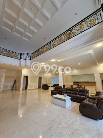 Rumah Mewah LB 750m2 Siap Pakai Desain Elegan di Alam Sutera, Tangerang Rumah Mewah LB 750m2 Siap Pakai Desain Elegan di Alam Sutera, Tangerang