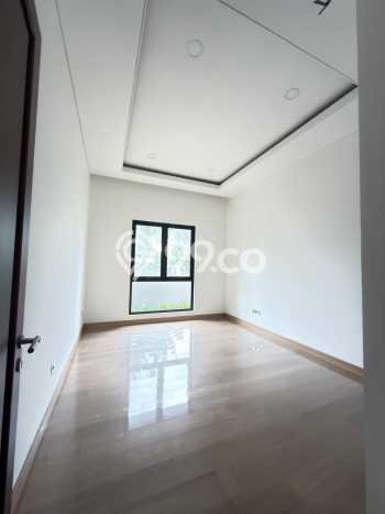 Rumah Mewah LB 526m2 Siap Huni Desain Elegan di BSD City, Tangerang Rumah Mewah LB 526m2 Siap Huni Desain Elegan di BSD City, Tangerang