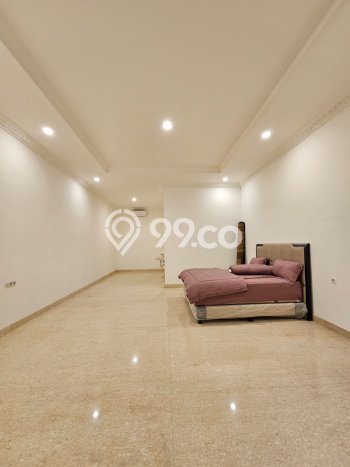 Rumah Mewah LB 750m2 Siap Pakai Desain Elegan di Alam Sutera, Tangerang Rumah Mewah LB 750m2 Siap Pakai Desain Elegan di Alam Sutera, Tangerang