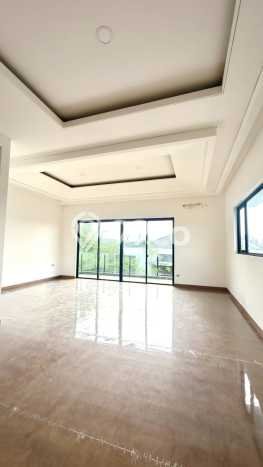 For Sale! Luxury House LT 307m2 Desain Elegan di BSD City For Sale! Luxury House LT 307m2 Desain Elegan di BSD City