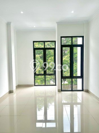 Dijual! Ruko di Rawamangun Jakarta Timur LT 89m2 / LB 300m2 Kawasan Strategis Dijual! Ruko di Rawamangun Jakarta Timur LT 89m2 / LB 300m2 Kawasan Strategis