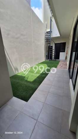 Ready to Use! Luxury House LT 368m2 Desain Modern di Summarecon Bandung Ready to Use! Luxury House LT 368m2 Desain Modern di Summarecon Bandung