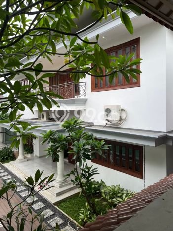 Rumah Modern Dikontrakkan di Menteng Jakarta Pusat Area Sangat Strategis Rumah Modern Dikontrakkan di Menteng Jakarta Pusat Area Sangat Strategis