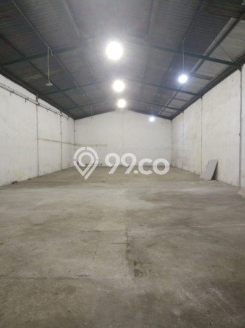 Gudang Dijual di Surabaya LT 595m2 & LB 465m2 Lokasi Terbaik! Gudang Dijual di Surabaya LT 595m2 & LB 465m2 Lokasi Terbaik!