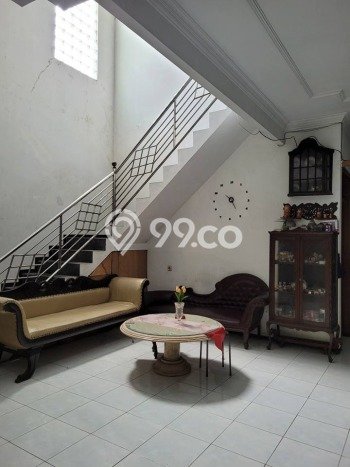 Rumah Elit Modern Siap Huni di Mojoarum Surabaya Rumah Elit Modern Siap Huni di Mojoarum Surabaya