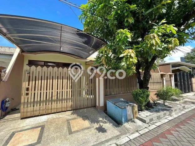 Siap Huni Rumah Mewah 5 Kamar di Rungkut Dekat ke Mana Saja Siap Huni Rumah Mewah 5 Kamar di Rungkut Dekat ke Mana Saja