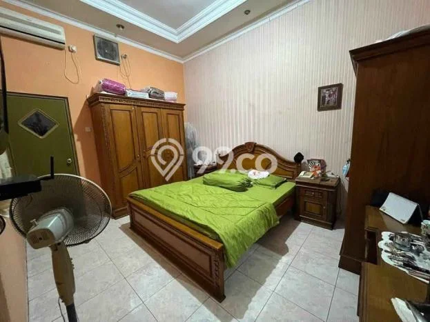 Siap Huni Rumah Mewah 5 Kamar di Rungkut Dekat ke Mana Saja Siap Huni Rumah Mewah 5 Kamar di Rungkut Dekat ke Mana Saja