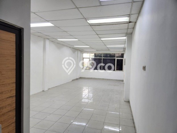 Untuk Dijual! Ruko di Raya A Yani Surabaya LT 67m2 / LB 202m2 Kawasan Bisnis Untuk Dijual! Ruko di Raya A Yani Surabaya LT 67m2 / LB 202m2 Kawasan Bisnis