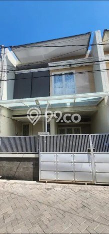Rumah Luas Asri 3 KT Siap Pakai di Mulyosari Surabaya Rumah Luas Asri 3 KT Siap Pakai di Mulyosari Surabaya