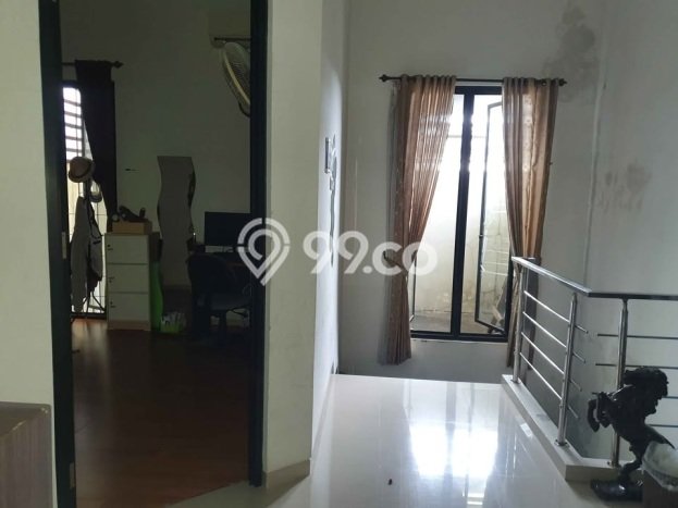 Dijual Cepat Rumah Favorit Siap Huni LB 105m2 di Rungkut, Surabaya Dijual Cepat Rumah Favorit Siap Huni LB 105m2 di Rungkut, Surabaya