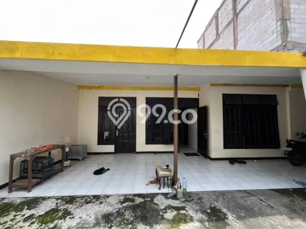 Dijual Rumah Premium dengan Fasilitas Sekitar Lengkap di Jambangan, Surabaya Dijual Rumah Premium dengan Fasilitas Sekitar Lengkap di Jambangan, Surabaya
