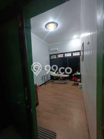 Siap Huni Hunian Elit 4 Kamar di Tenggilis Mejoyo Dekat ke Mana Pun Siap Huni Hunian Elit 4 Kamar di Tenggilis Mejoyo Dekat ke Mana Pun