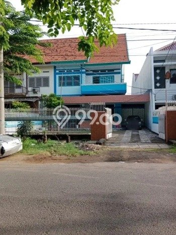 Hunian Elit LB 330m2 Siap Pakai Desain Elegan di Raya Darmo, Surabaya Hunian Elit LB 330m2 Siap Pakai Desain Elegan di Raya Darmo, Surabaya