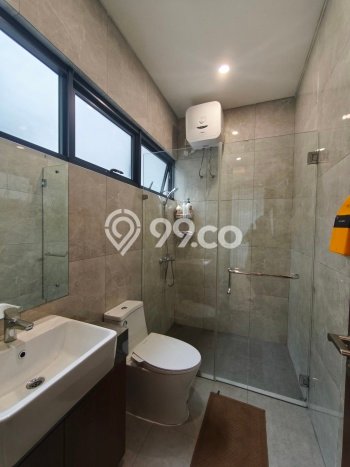 For Sale! Premium House LT 180m2 Desain Modern di Kota Wisata For Sale! Premium House LT 180m2 Desain Modern di Kota Wisata