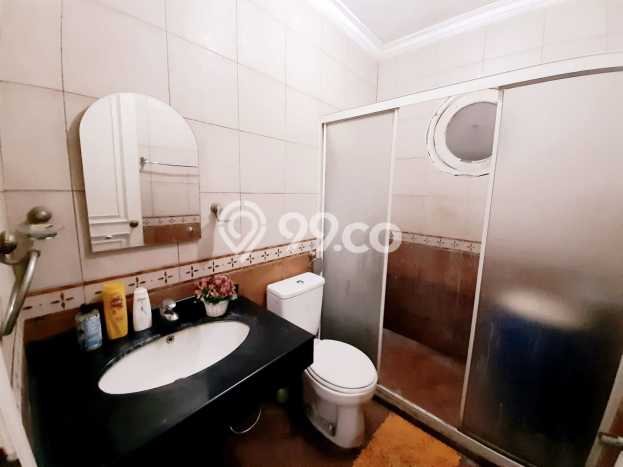 Rumah Modern 3 KT di Raffles Hills Jakarta Timur Full Furnished Rumah Modern 3 KT di Raffles Hills Jakarta Timur Full Furnished