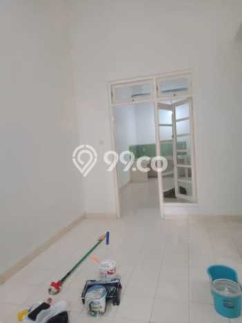 Disewakan! Rumah 2 Kamar Tidur &
2 Kamar Mandi di Kota Wisata, Jakarta Timur Disewakan! Rumah 2 Kamar Tidur &
2 Kamar Mandi di Kota Wisata, Jakarta Timur