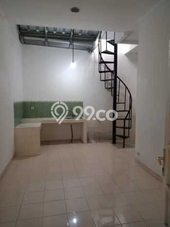 Disewakan! Rumah 2 Kamar Tidur &
2 Kamar Mandi di Kota Wisata, Jakarta Timur Disewakan! Rumah 2 Kamar Tidur &
2 Kamar Mandi di Kota Wisata, Jakarta Timur