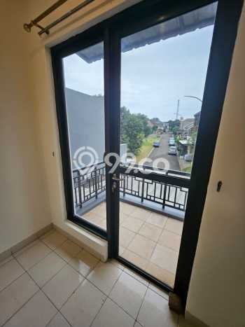 Dijual Rumah Eksklusif 3 KT di Kota Wisata, Jakarta Timur Dijual Rumah Eksklusif 3 KT di Kota Wisata, Jakarta Timur