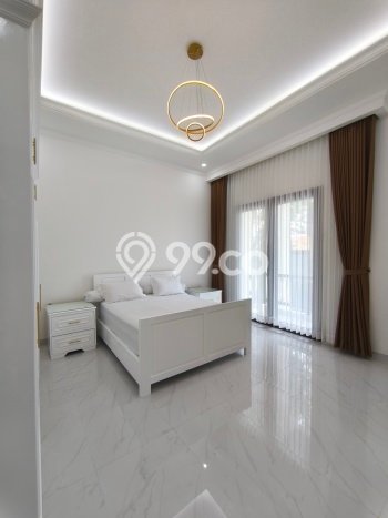 Ready to Use! Premium House LT 240m2 Desain Elegan di Citra Grand Ready to Use! Premium House LT 240m2 Desain Elegan di Citra Grand