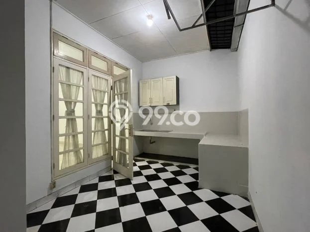 Disewakan! Rumah 2 Kamar Tidur &
1 Kamar Mandi di Kota Wisata, Jakarta Timur Disewakan! Rumah 2 Kamar Tidur &
1 Kamar Mandi di Kota Wisata, Jakarta Timur