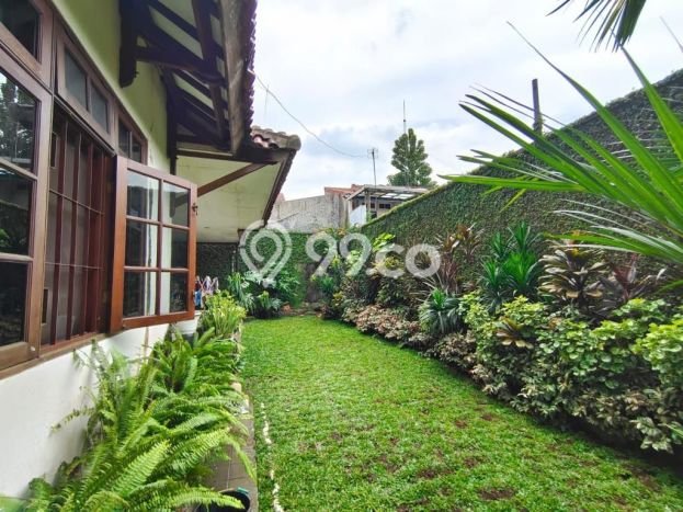 Ready to Use! Premium House LT 491m2 Desain Modern di Kalibata Ready to Use! Premium House LT 491m2 Desain Modern di Kalibata