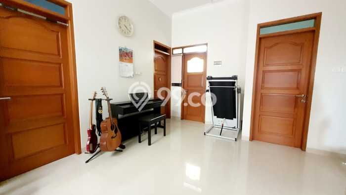 Hunian Cantik Minimalis Lb 180m2 di Ciracas, Jakarta Timur Hunian Cantik Minimalis Lb 180m2 di Ciracas, Jakarta Timur