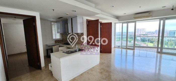 Disewakan Apartemen Minimalis 196m2 Punya 3 KT, 2 KM, Lokasi di Kemayoran Disewakan Apartemen Minimalis 196m2 Punya 3 KT, 2 KM, Lokasi di Kemayoran